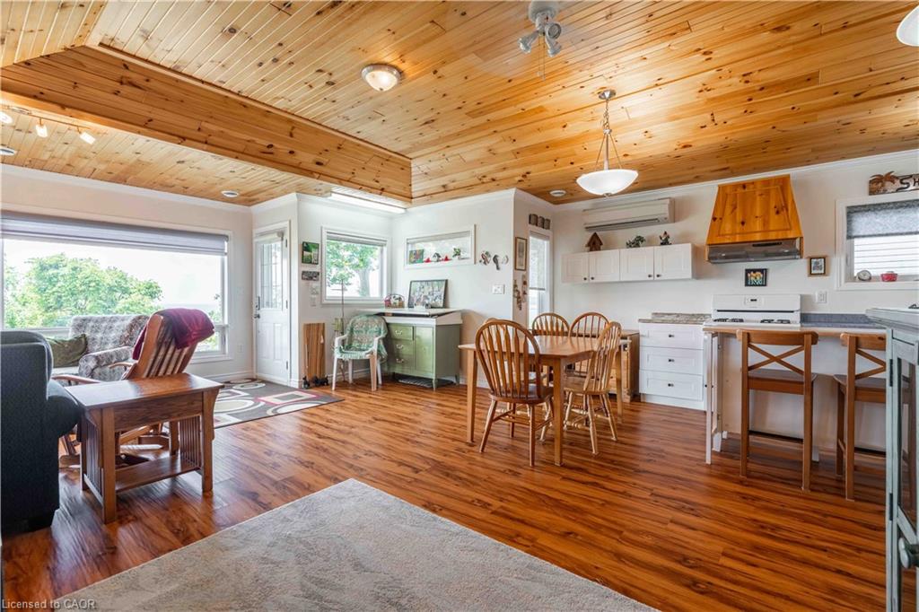 2399 Lakeshore Road Property Photo 15