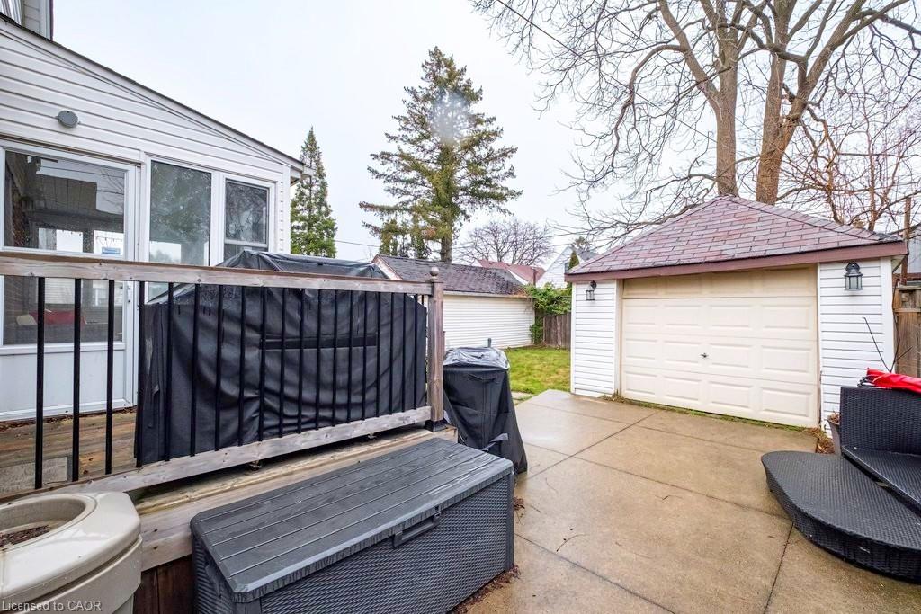 143 Huxley Avenue S Property Photo 35