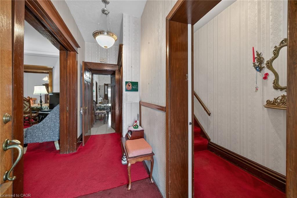 96 Barnesdale Boulevard S Property Photo 34