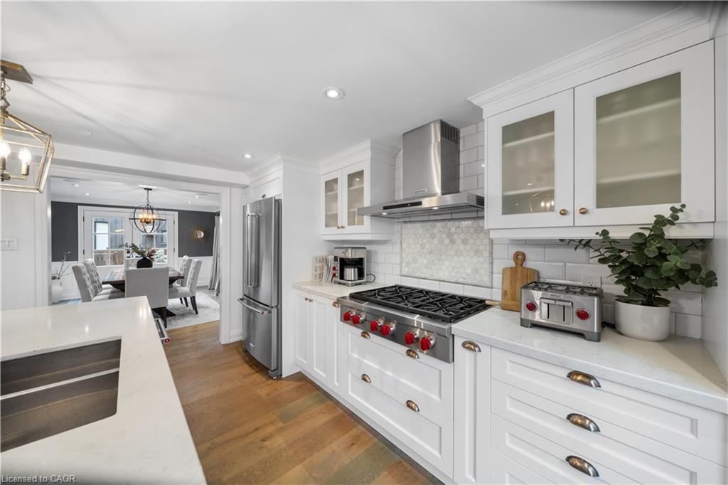36 Mississauga Road N Property Photo 8