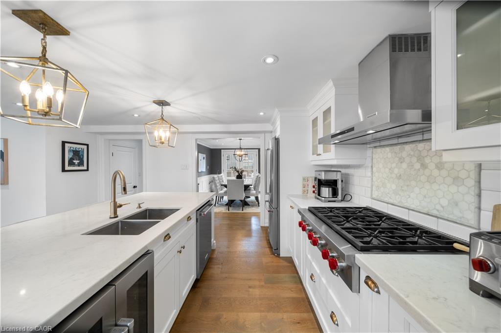 36 Mississauga Road N Property Photo 10