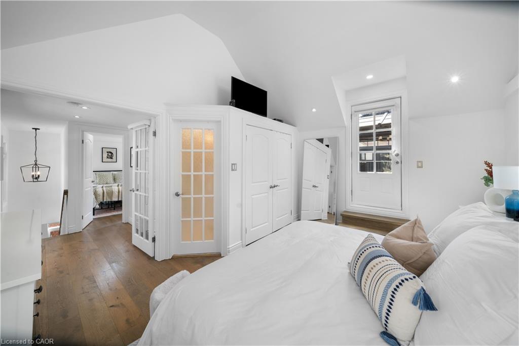 36 Mississauga Road N Property Photo 20