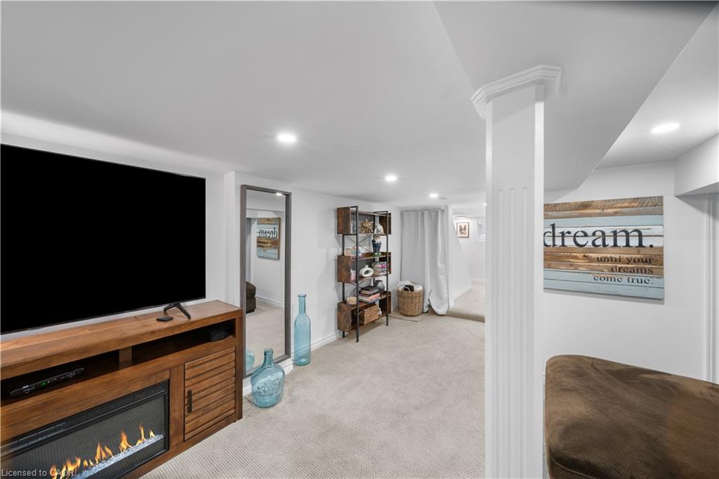 36 Mississauga Road N Property Photo 28
