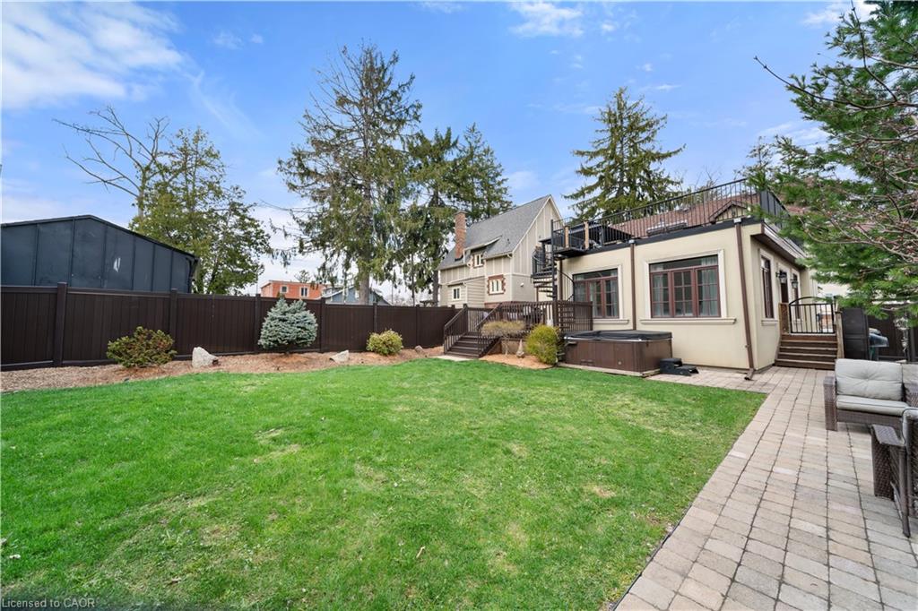 36 Mississauga Road N Property Photo 31