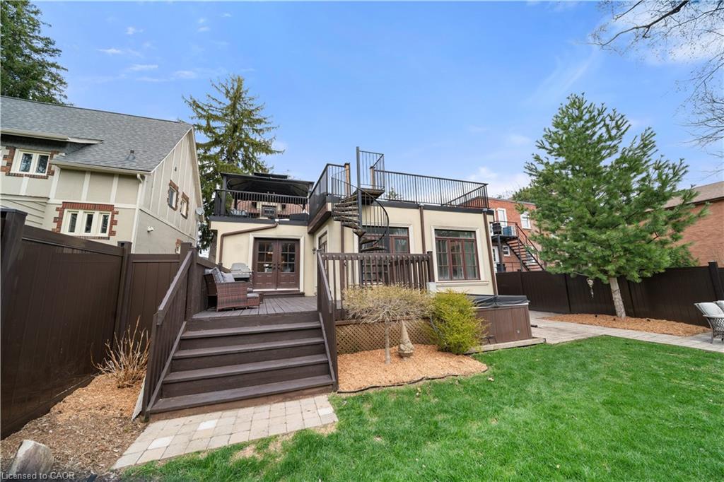 36 Mississauga Road N Property Photo 32