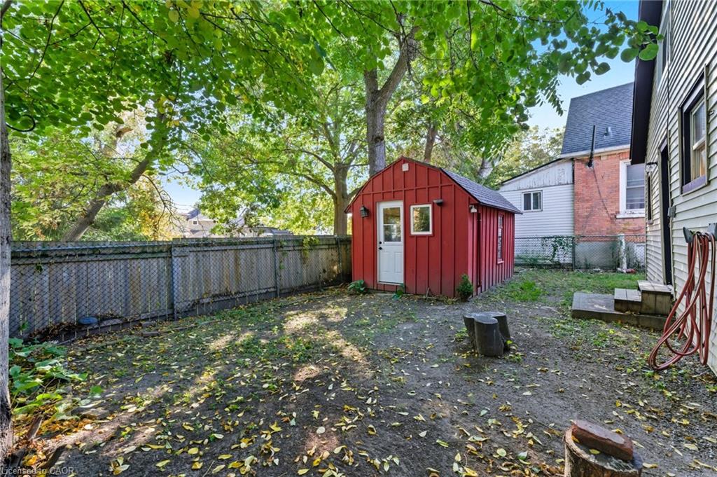 8 Tasker Street Property Photo 25