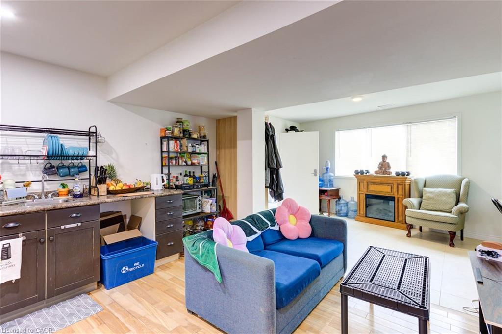 270 George Street Property Photo 8