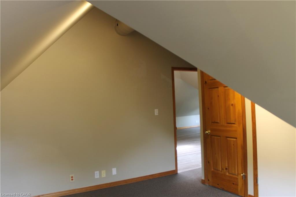301-84 Main Street E Property Photo 13