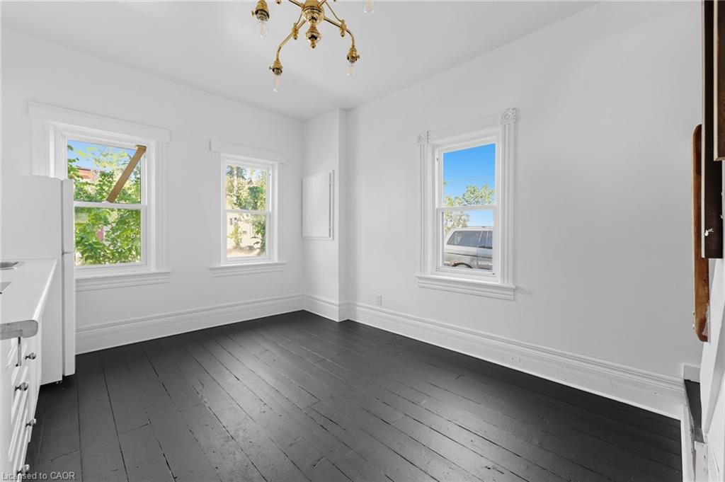 8 Tasker Street Property Photo 7