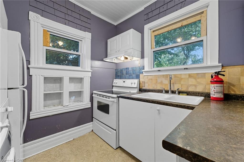 8 Tasker Street Property Photo 12