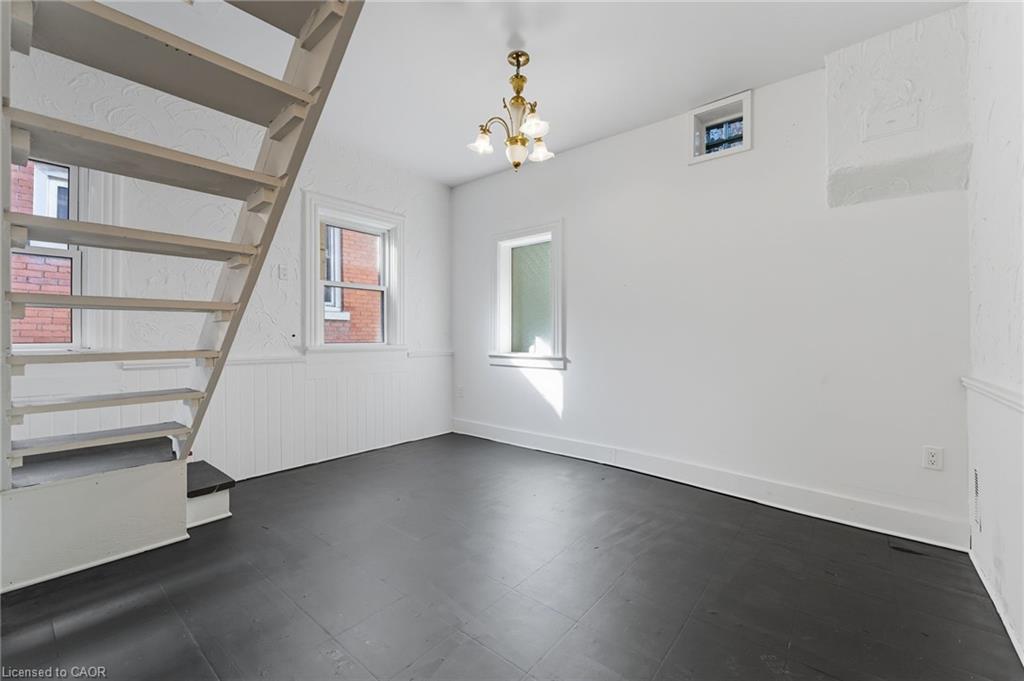 8 Tasker Street Property Photo 14