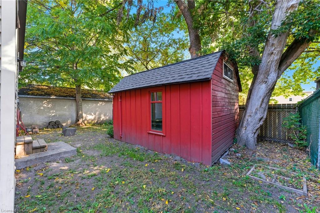 8 Tasker Street Property Photo 23