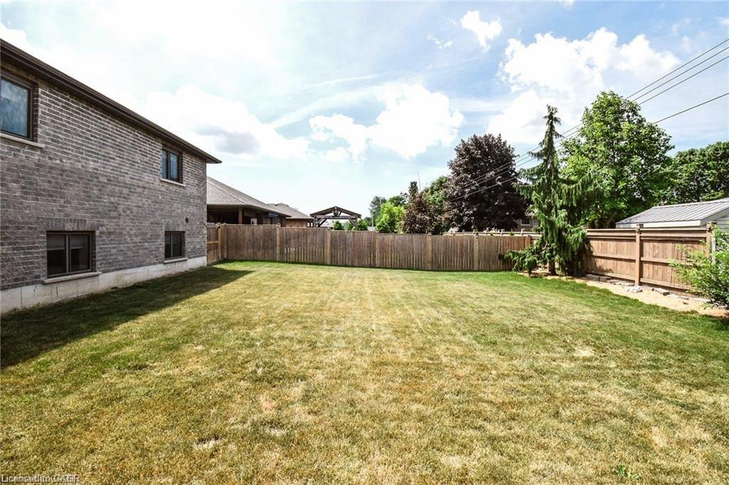 295 Courtland Street Property Photo 34