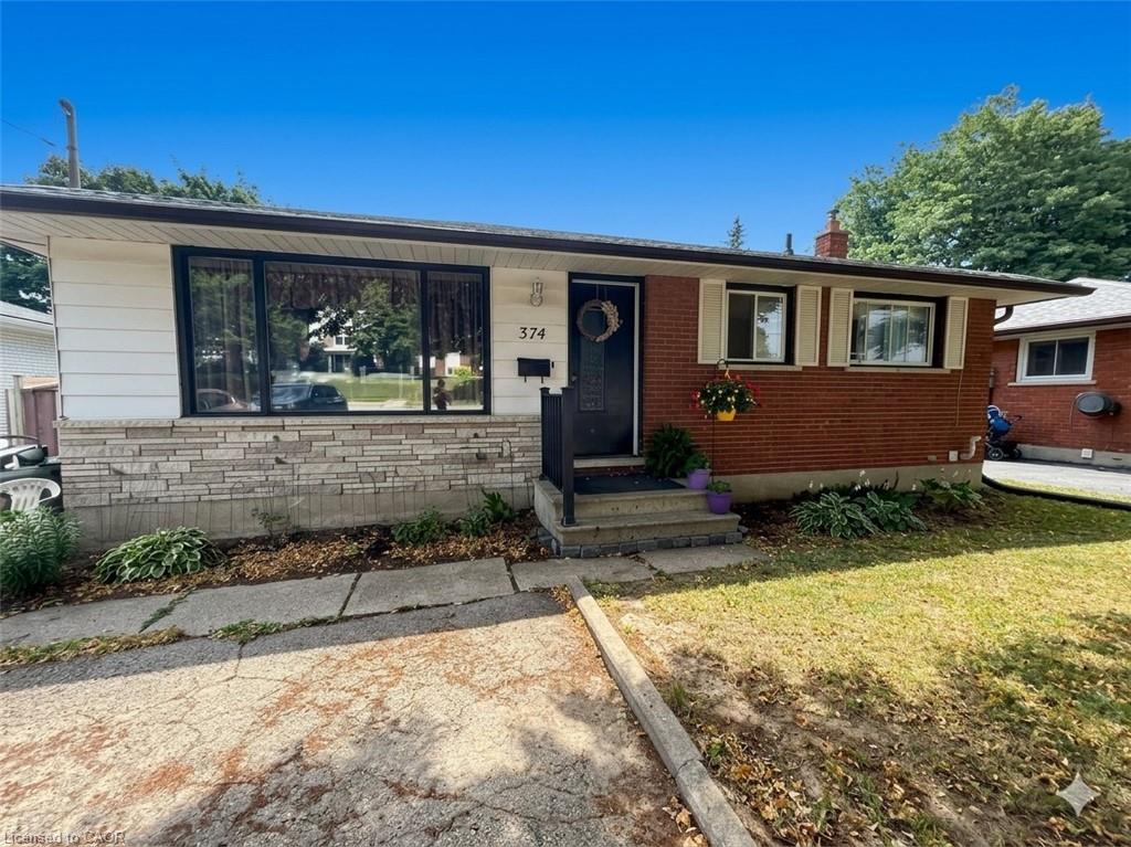374 Victoria Road N Property Photo 2