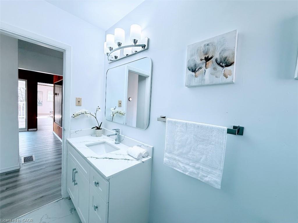 374 Victoria Road N Property Photo 36