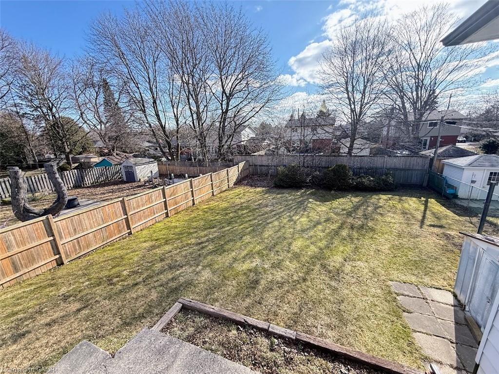 374 Victoria Road N Property Photo 42