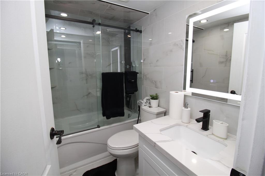 904-90 Ling Road Property Photo 13