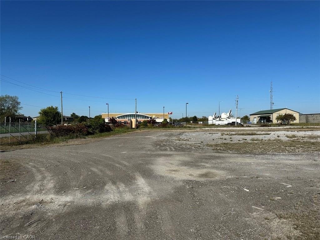 2691 Clifford Street Property Photo 4