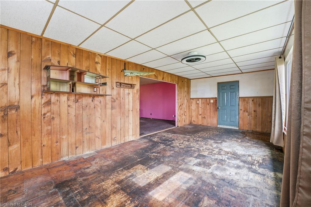 2091 6th Concession Road W Property Photo 3