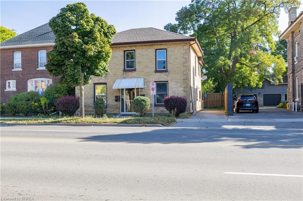 113 Brant Avenue