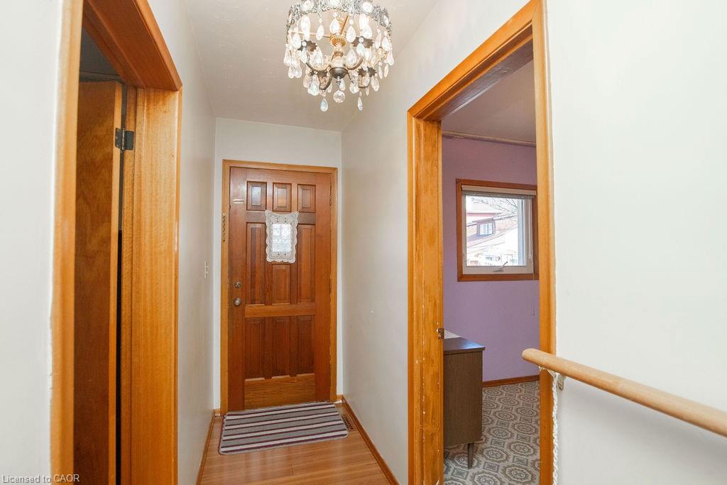91 Pearl Street N Property Photo 3