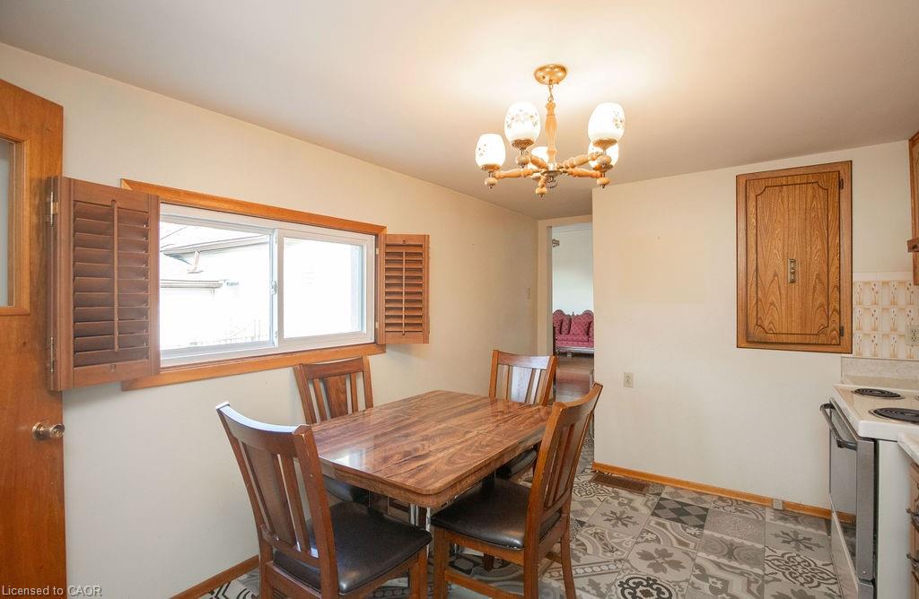 91 Pearl Street N Property Photo 8