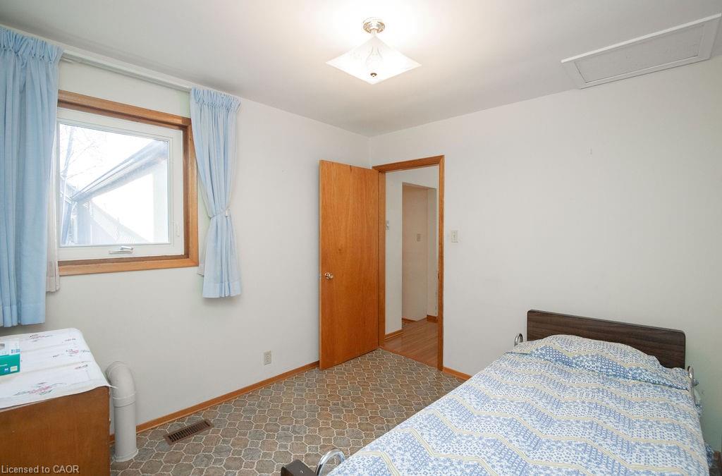 91 Pearl Street N Property Photo 20