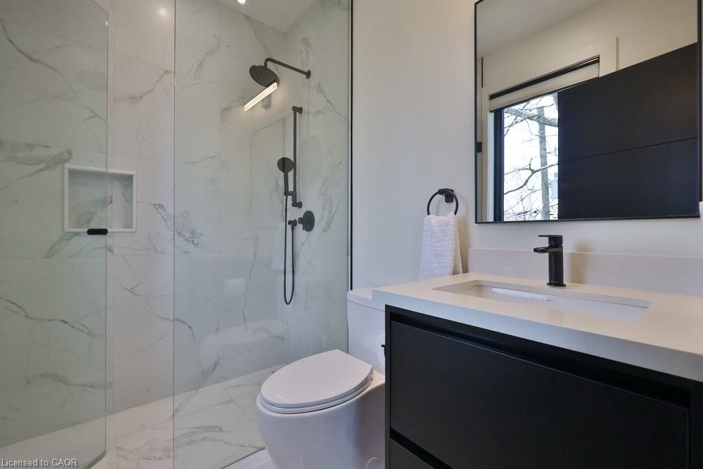 4482 Cosburn Crescent Property Photo 30
