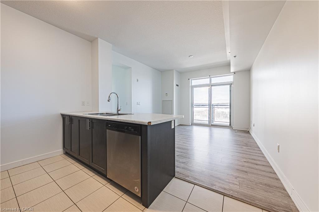 706-2486 Old Bronte Road Property Photo 6