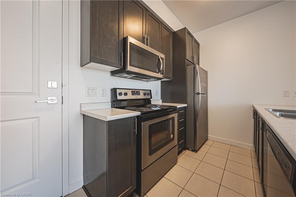 706-2486 Old Bronte Road Property Photo 7