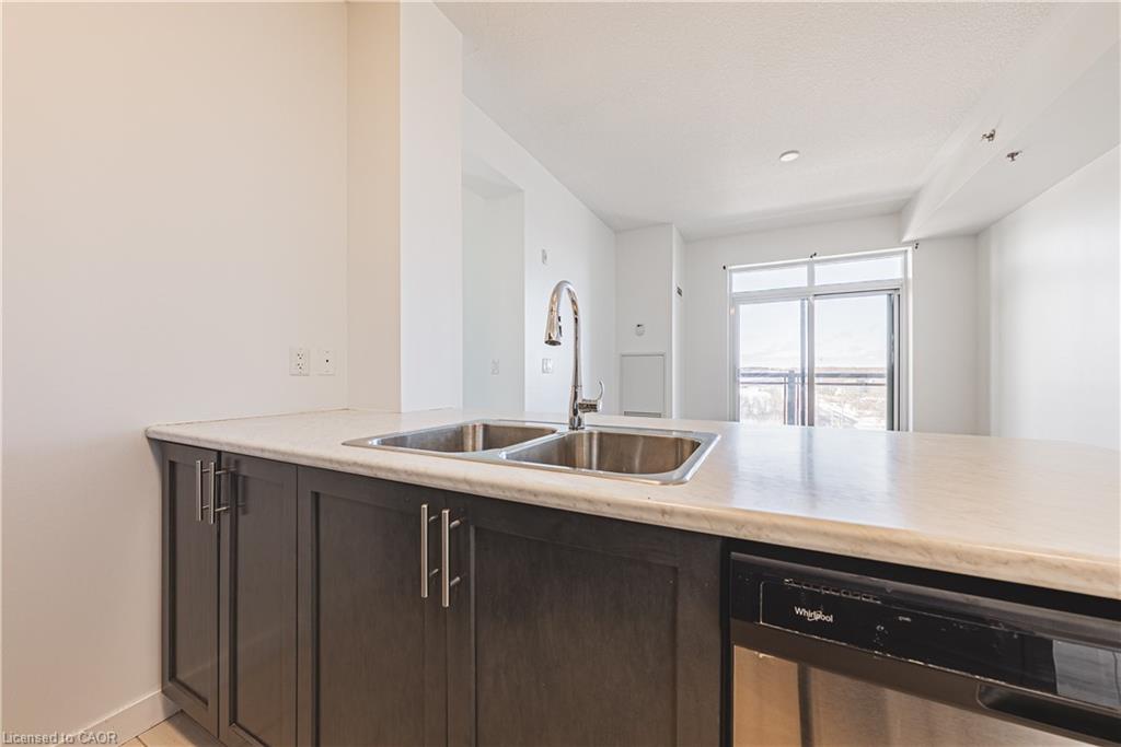 706-2486 Old Bronte Road Property Photo 8