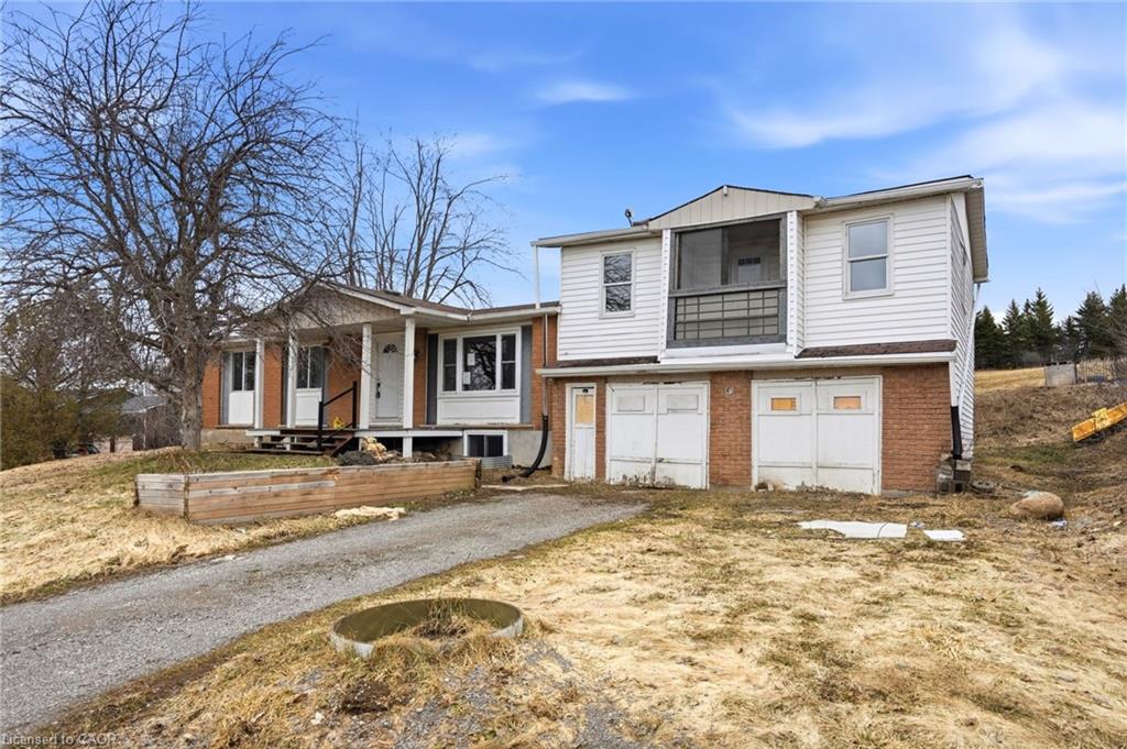 692 Emily Park Road Property Photo 2