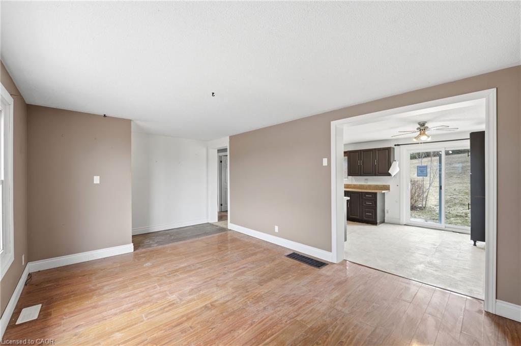 692 Emily Park Road Property Photo 6