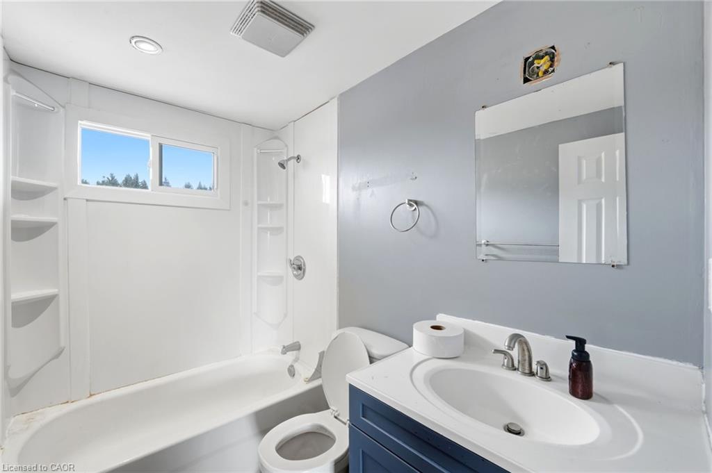 692 Emily Park Road Property Photo 8