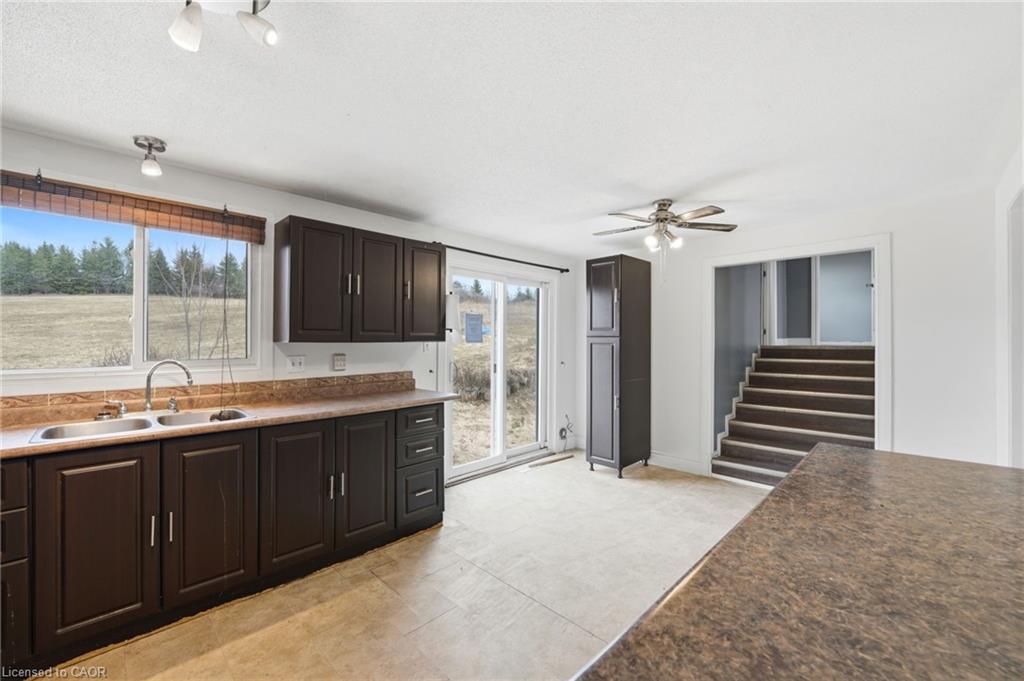 692 Emily Park Road Property Photo 10