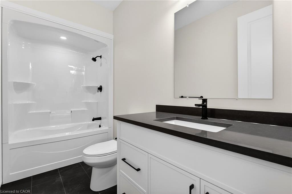 6192 Curlin Crescent Property Photo 6