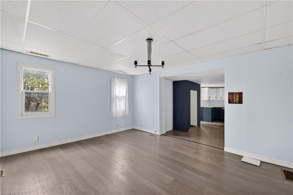 527 Bond Street Property Photo 7