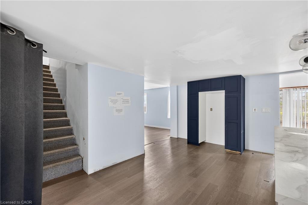 527 Bond Street Property Photo 9