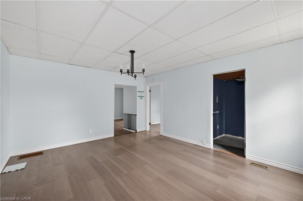 527 Bond Street Property Photo 14