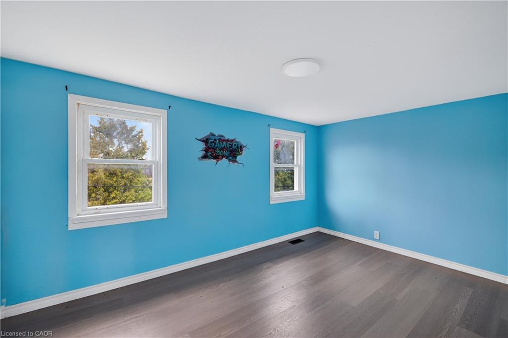 527 Bond Street Property Photo 23
