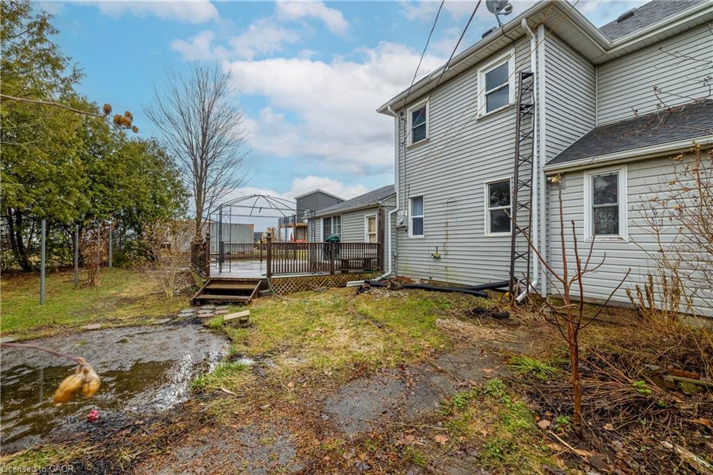 527 Bond Street Property Photo 35