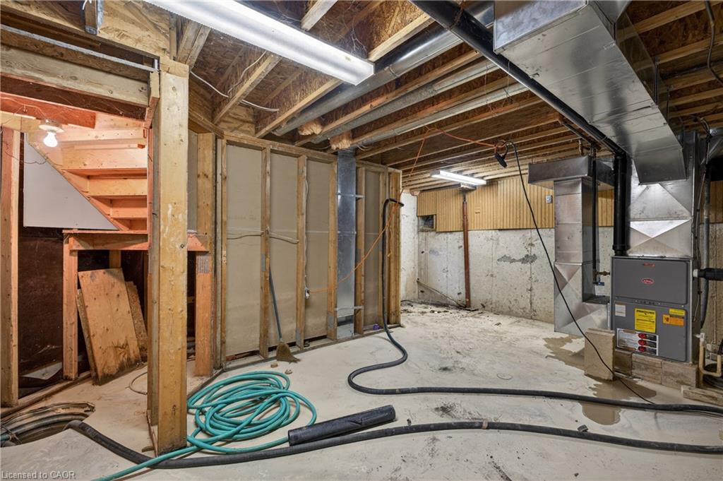 527 Bond Street Property Photo 41