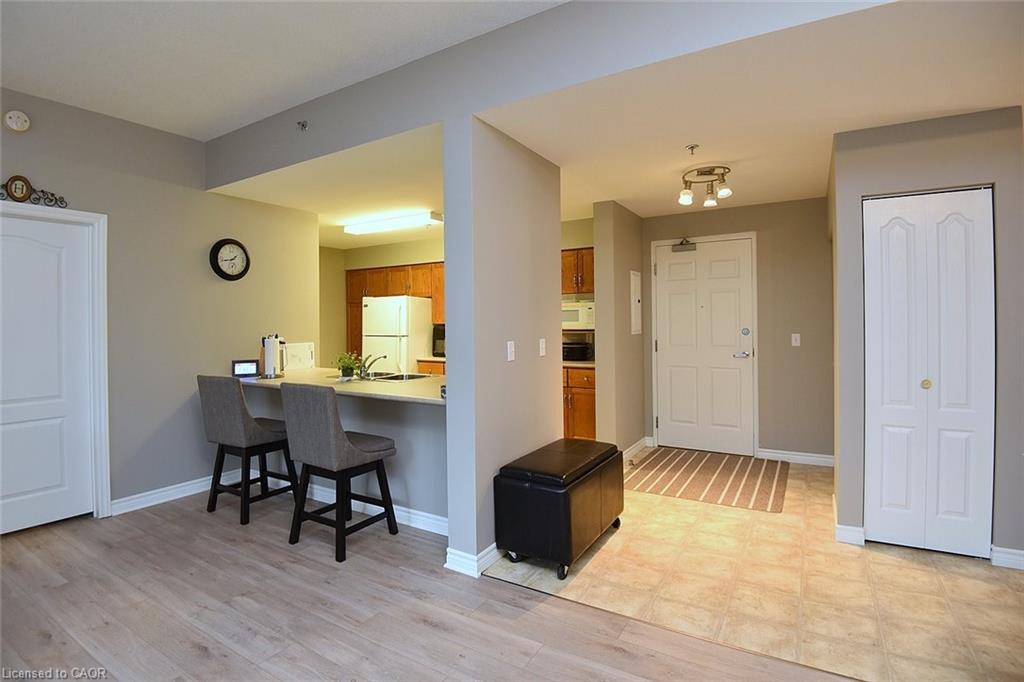 214-317 Lock Street Property Photo 4