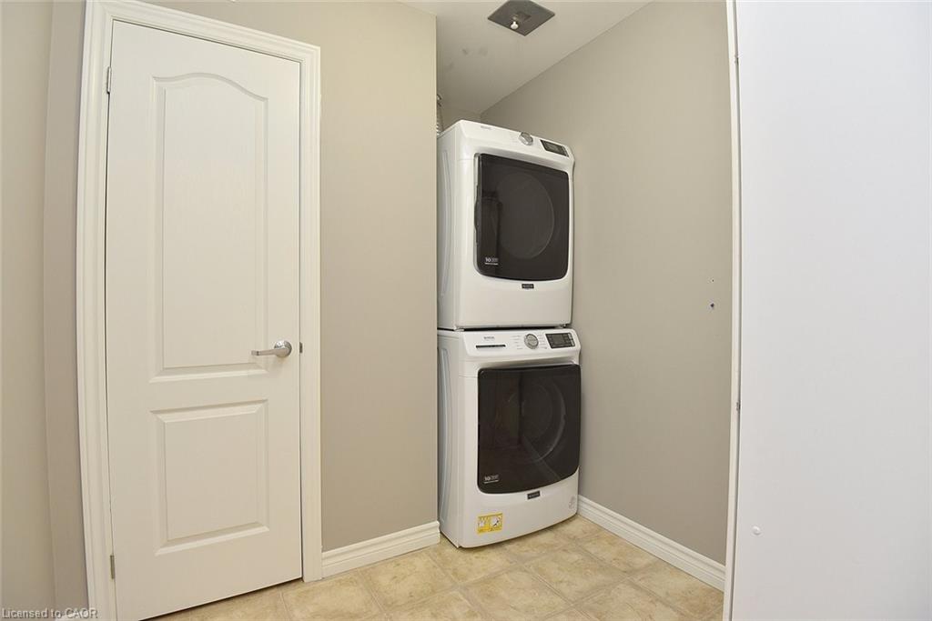 214-317 Lock Street Property Photo 23