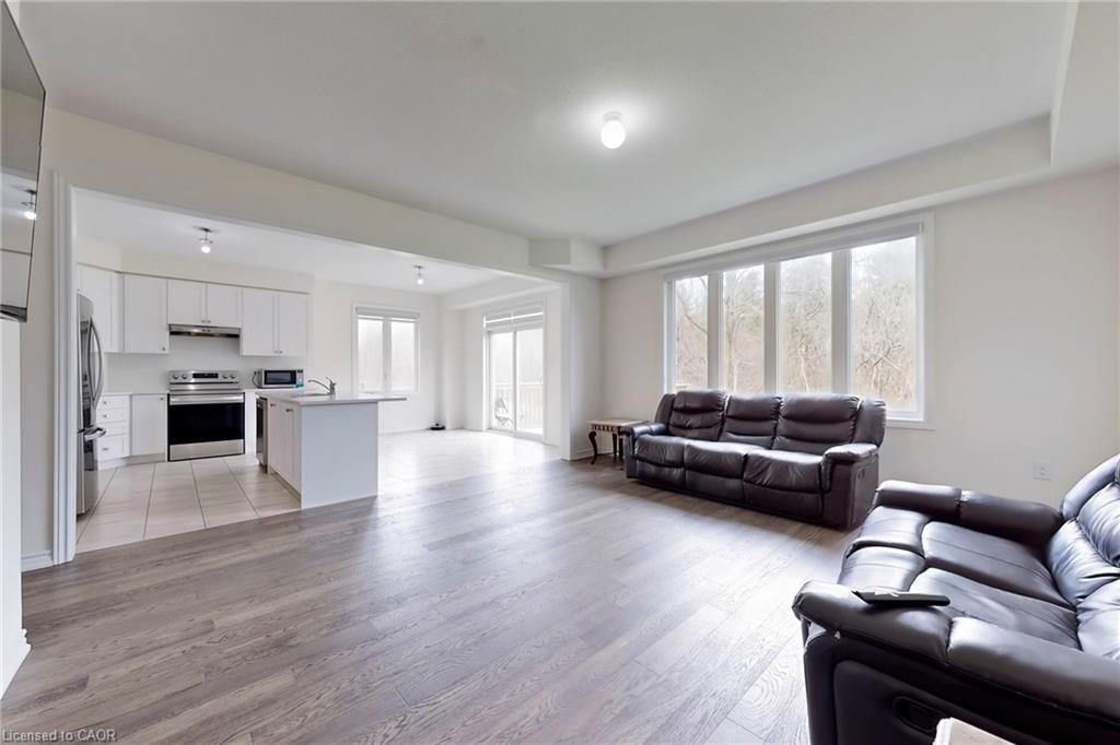 630 Lemay Grove Property Photo 4