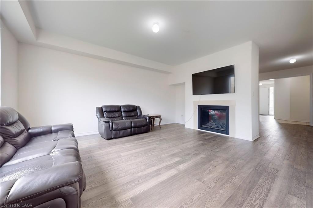 630 Lemay Grove Property Photo 7