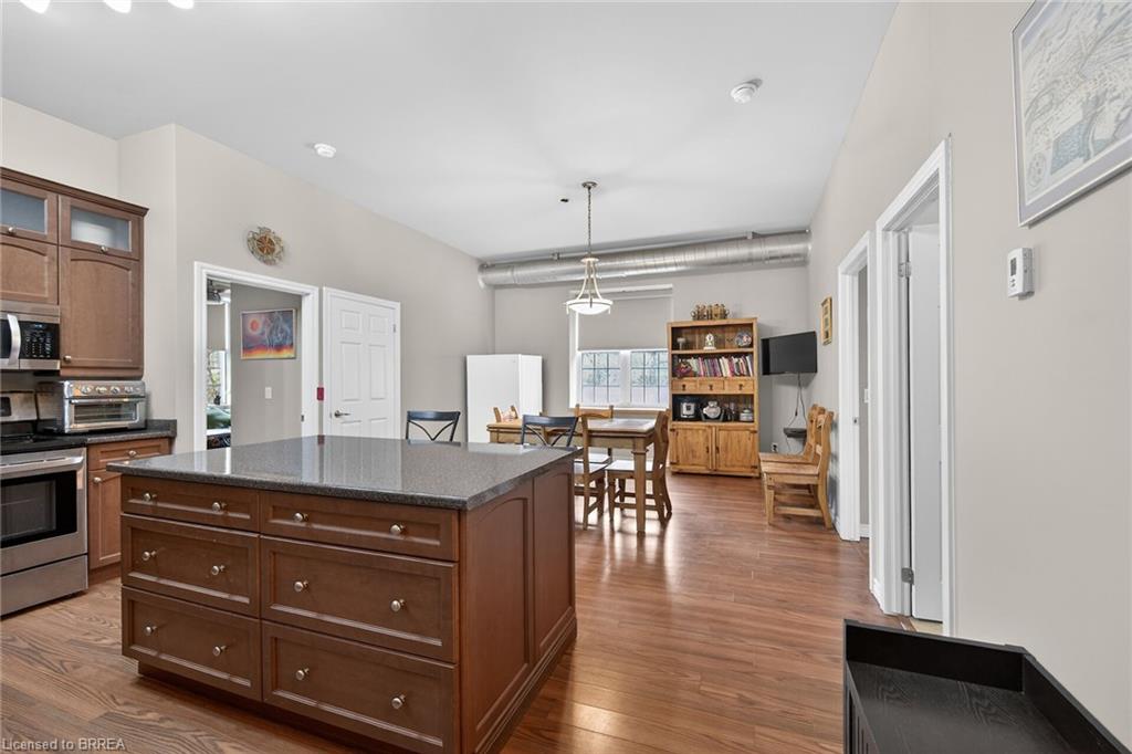 405-140 West River Street Property Photo 6