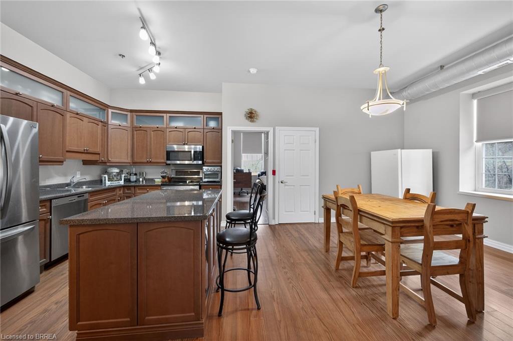 405-140 West River Street Property Photo 7