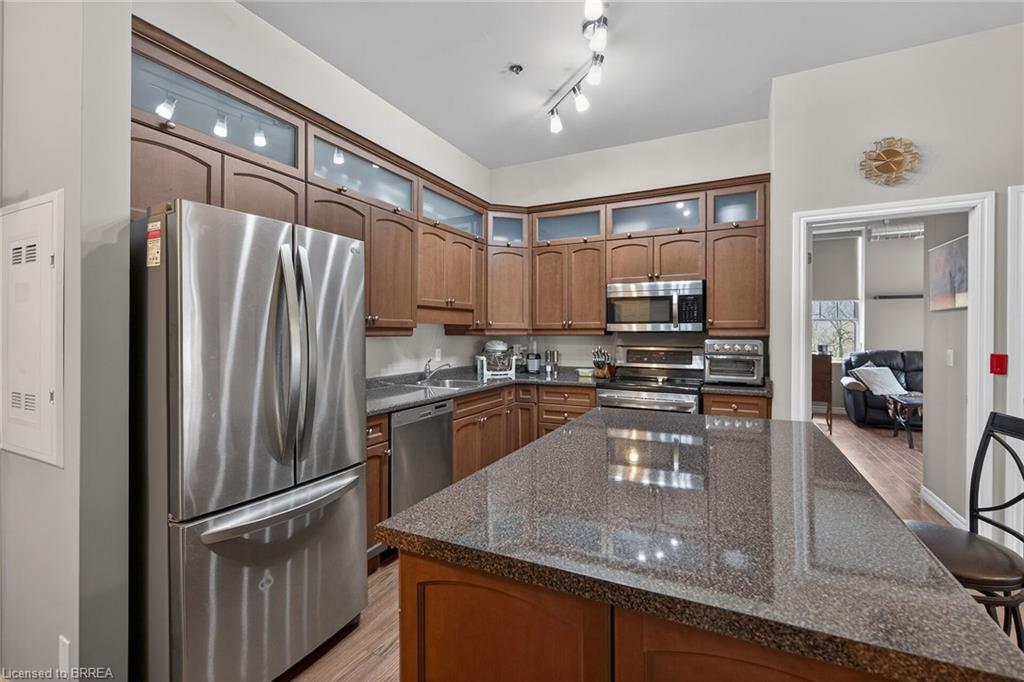 405-140 West River Street Property Photo 12