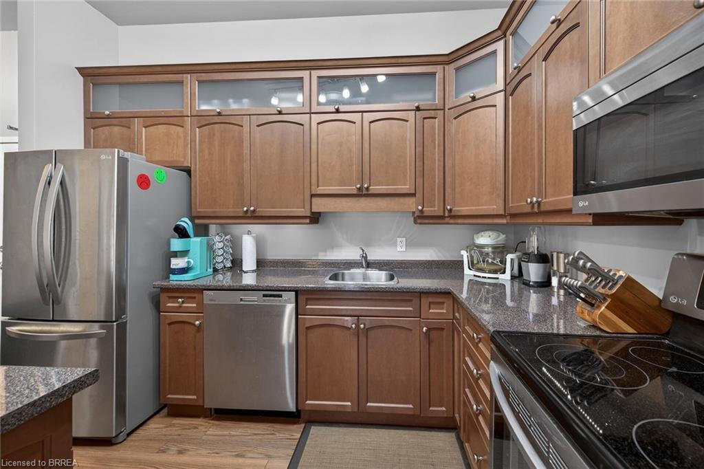 405-140 West River Street Property Photo 14